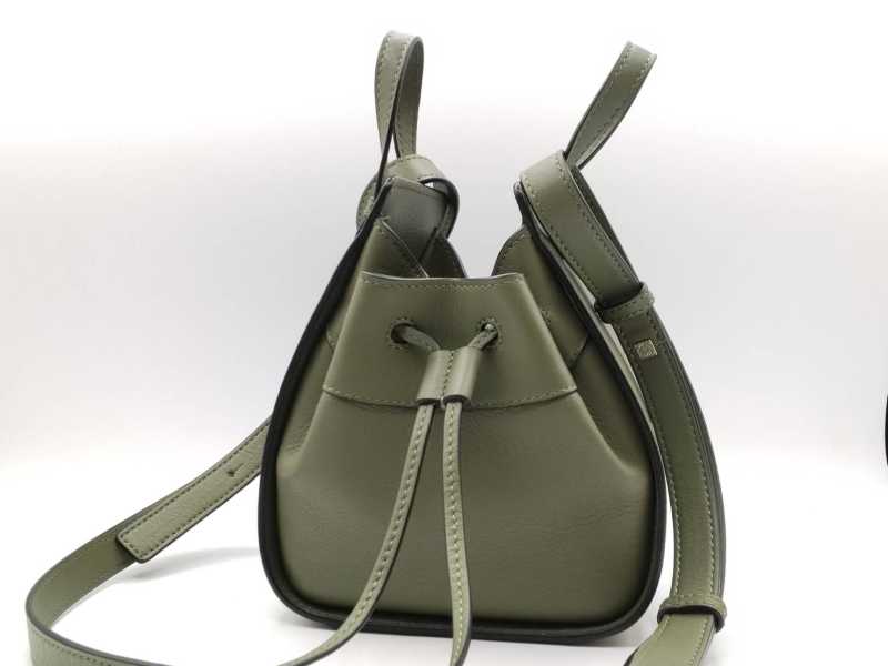 ロエベ買取  ハンモックドローストリングミニ